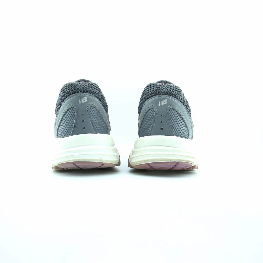 NEW BALANCE 460 V2 New Balance trainer visuals