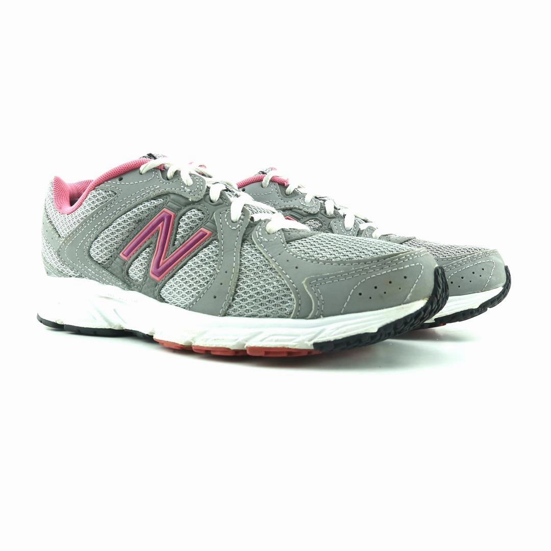 NEW BALANCE 481 V1 New Balance casual shoe looks