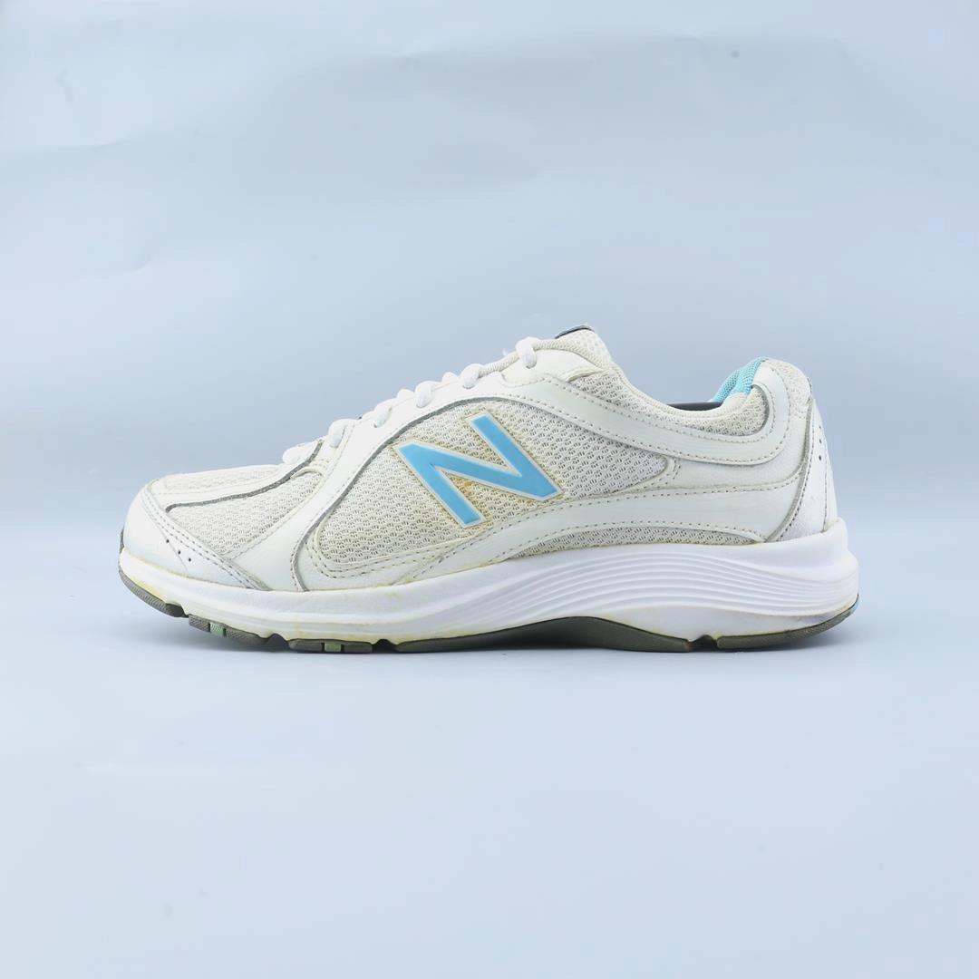 NEW BALANCE 496V2 New Balance supportive sneaker models