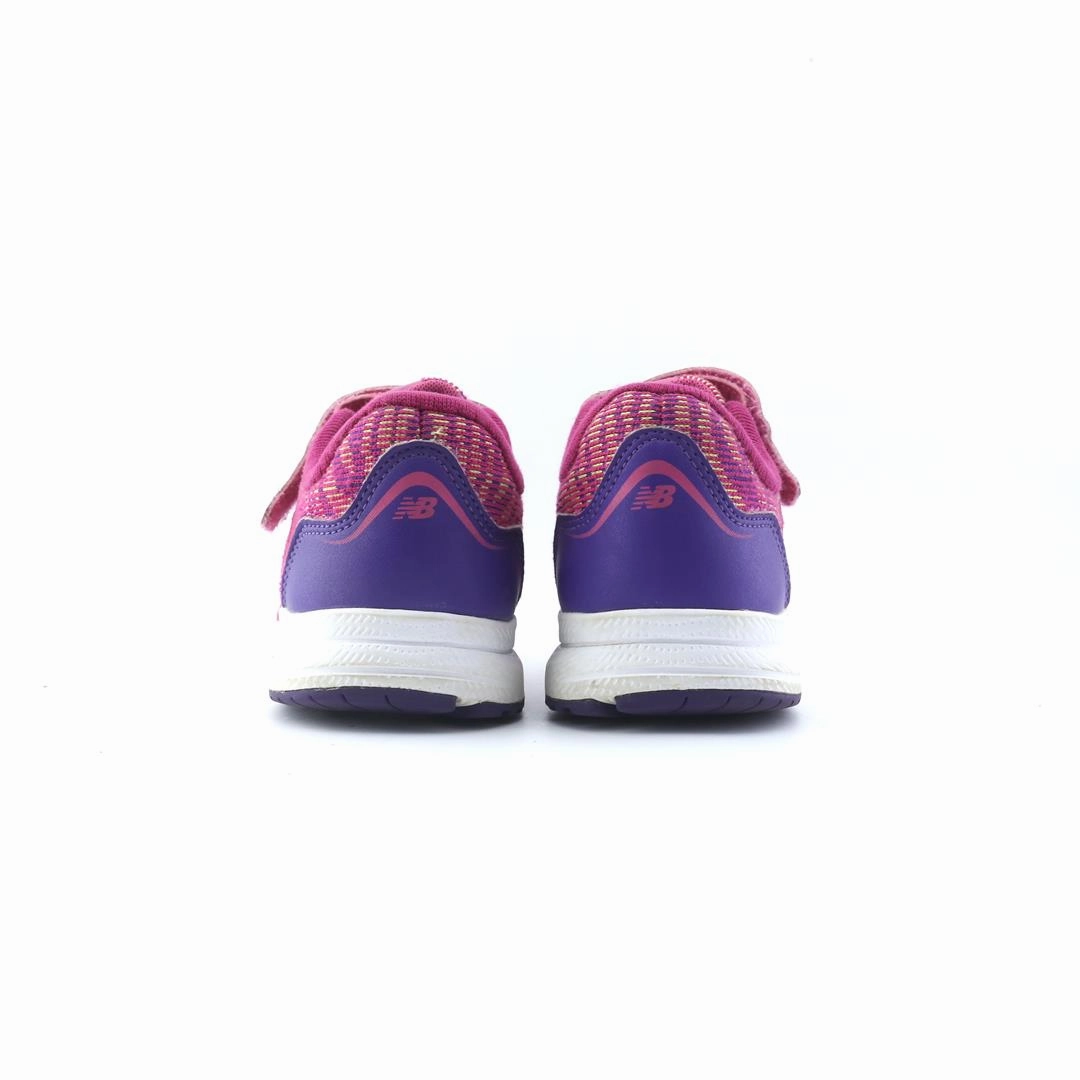 NEW BALANCE 519V2 New Balance trainer visuals
