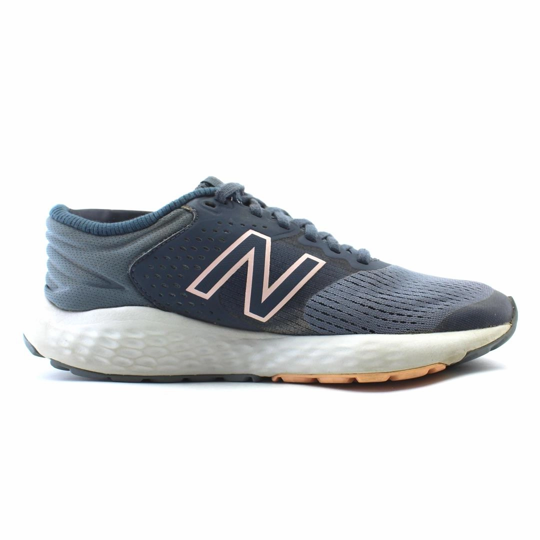 NEW BALANCE 520V7 New Balance trainer visuals