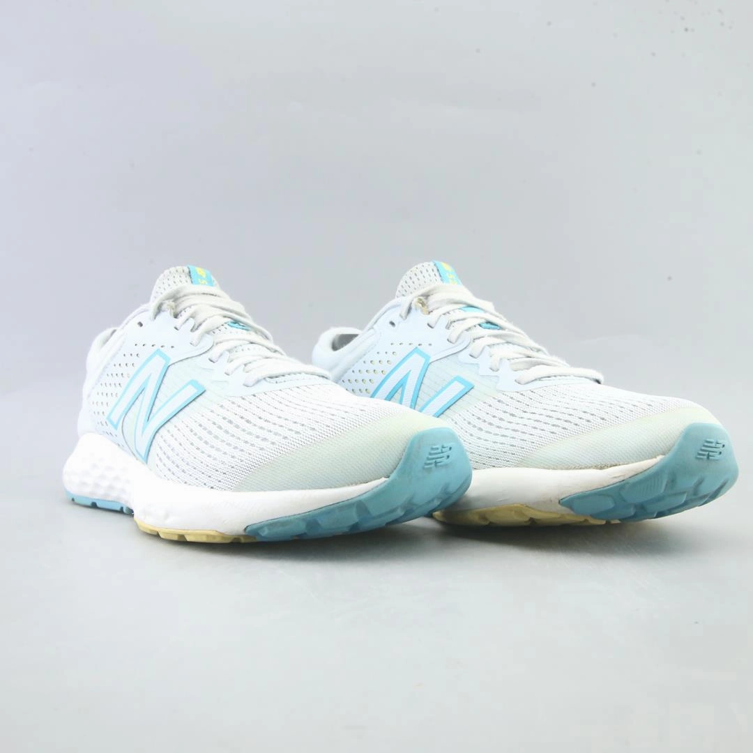 NEW BALANCE 520V7 New Balance trainer visuals