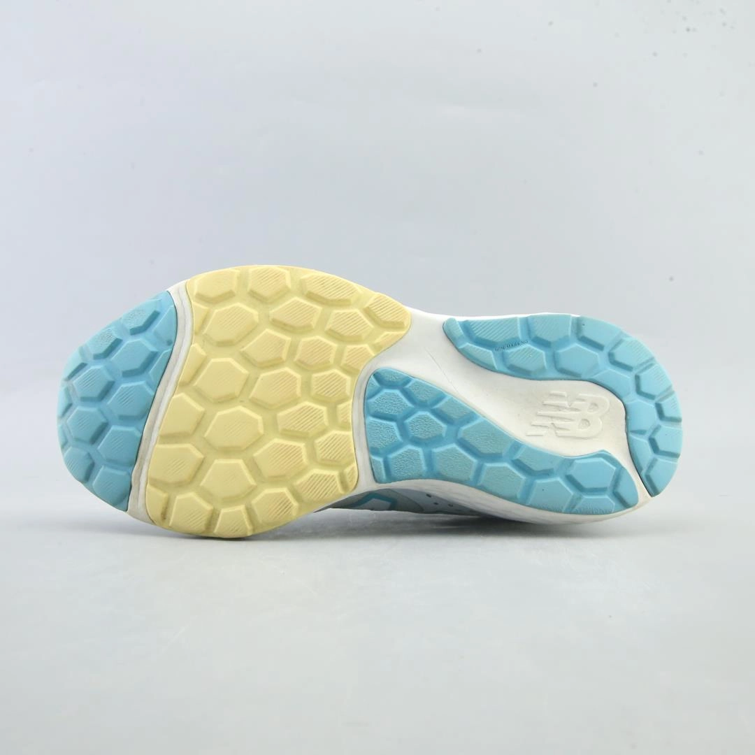 NEW BALANCE 520V7 New Balance trainer visuals