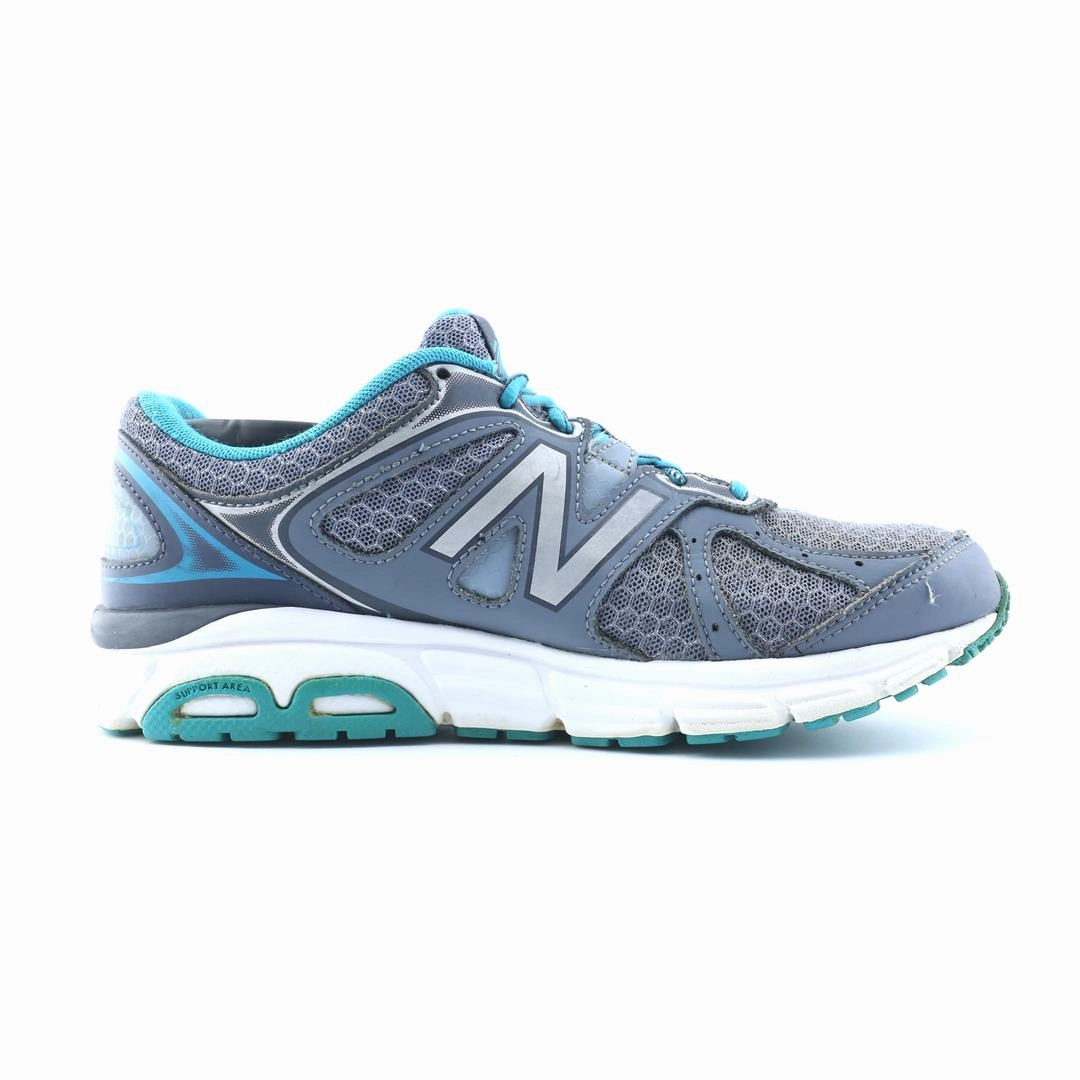 NEW BALANCE 560V6 stylish New Balance designs