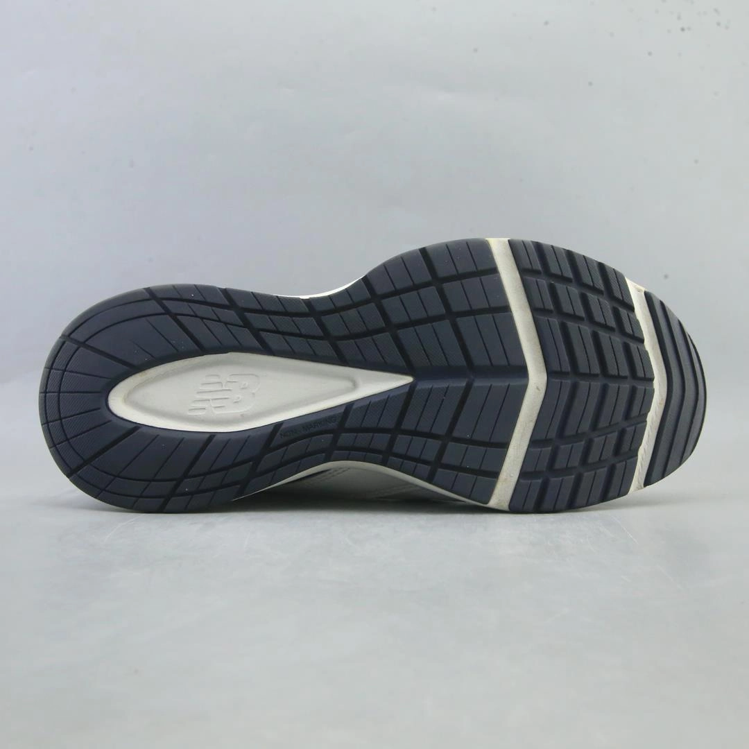 NEW BALANCE 608V5 New Balance trainer visuals