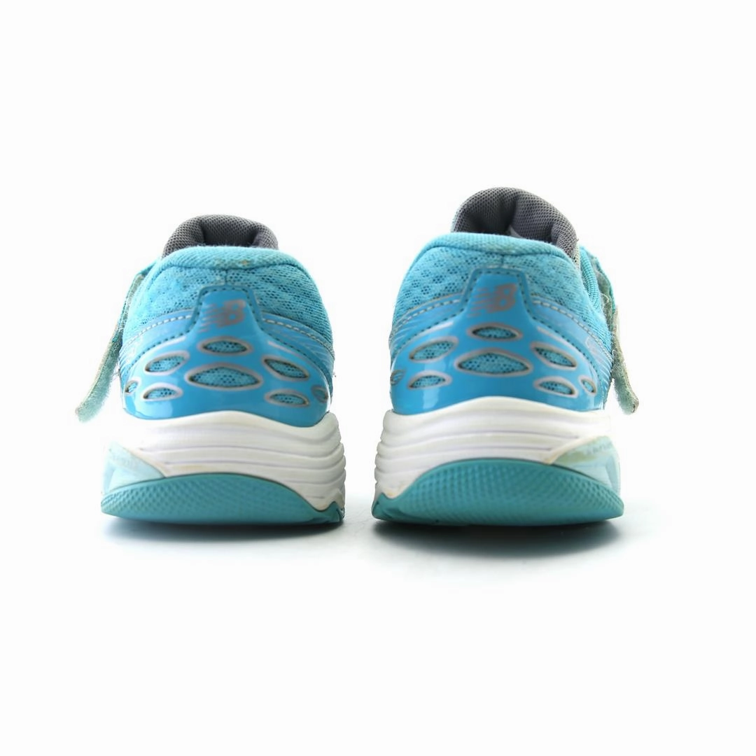 NEW BALANCE 680 V3 retro New Balance shoe shots
