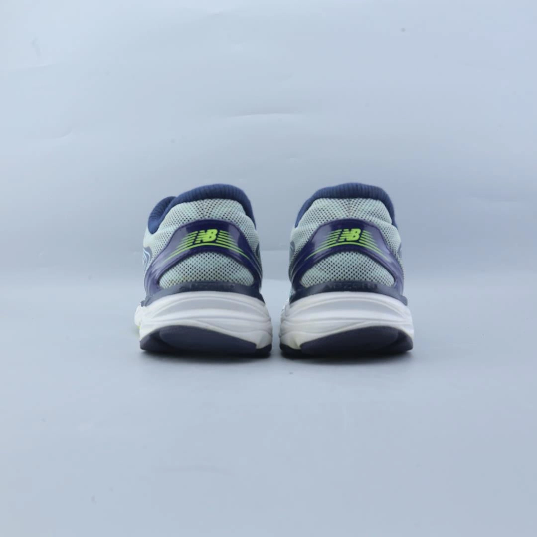NEW BALANCE 680V4 stylish New Balance designs