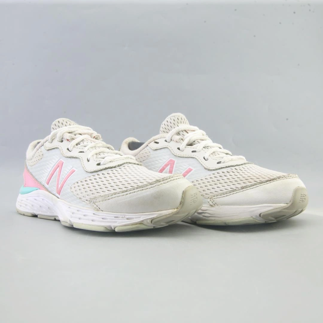 NEW BALANCE 680V5 retro New Balance shoe shots