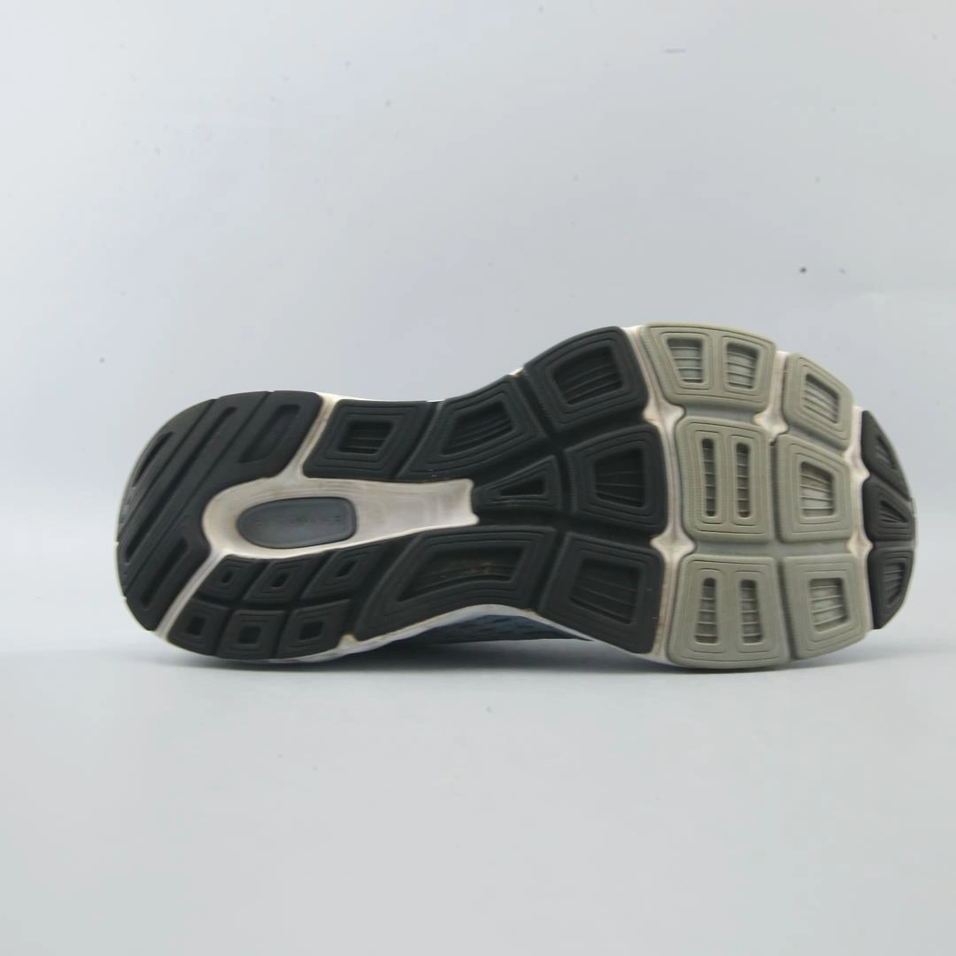 NEW BALANCE 680V6 New Balance trainer visuals