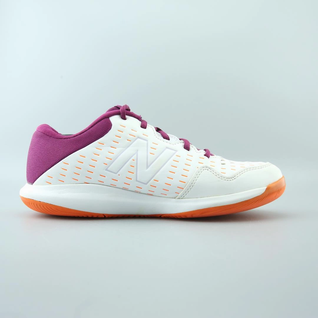 NEW BALANCE 696V4 stylish New Balance designs