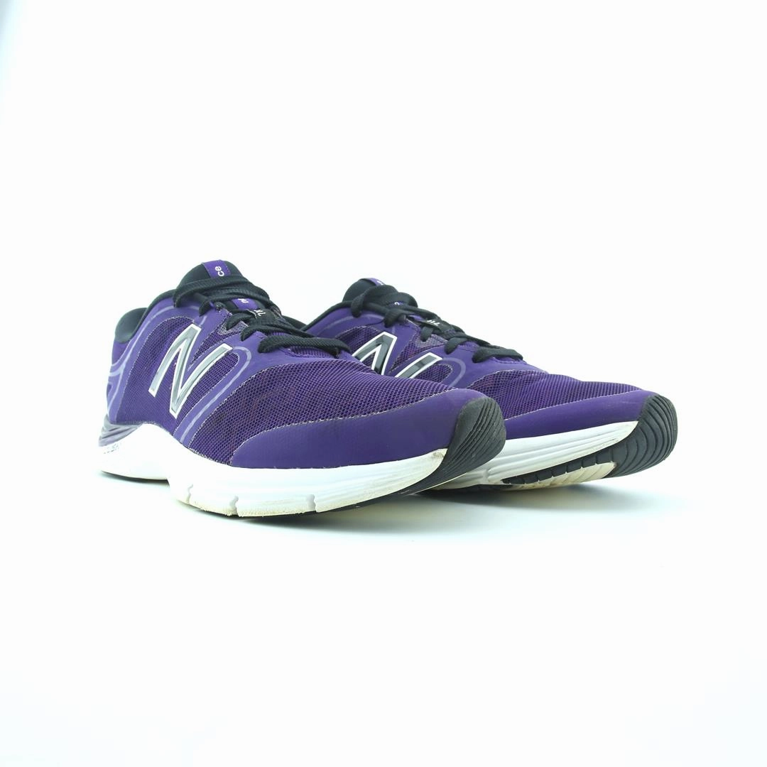 NEW BALANCE 711V2 stylish New Balance designs