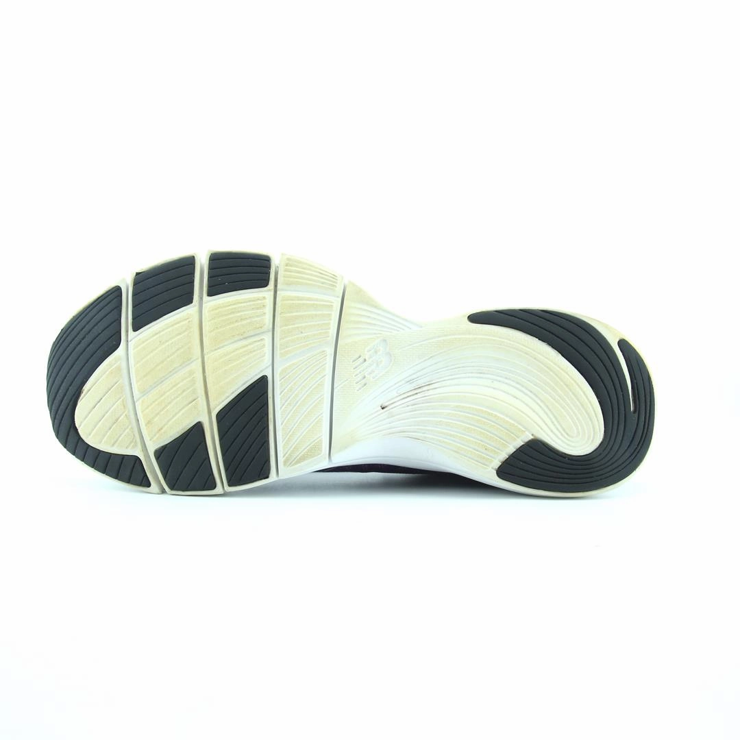 NEW BALANCE 711V2 stylish New Balance designs
