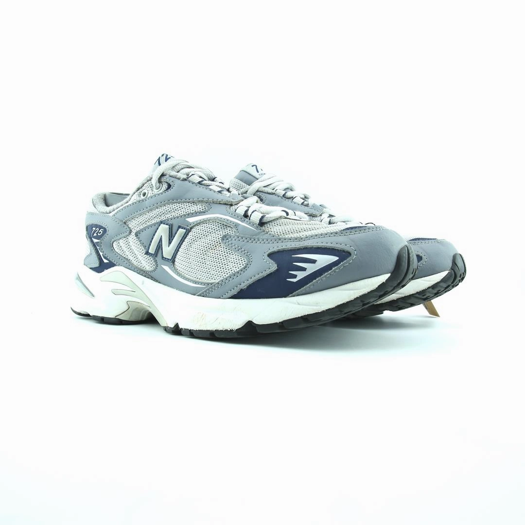 NEW BALANCE 725 New Balance trainer visuals