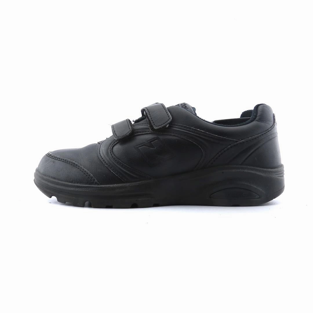 NEW BALANCE 812 New Balance athletic performance footwear