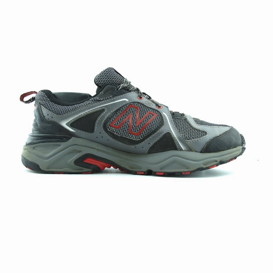 NEW BALANCE 841V3 New Balance trainer visuals