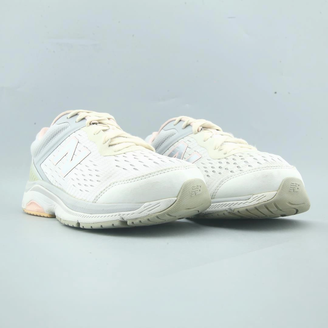NEW BALANCE 847V4 New Balance trainer visuals