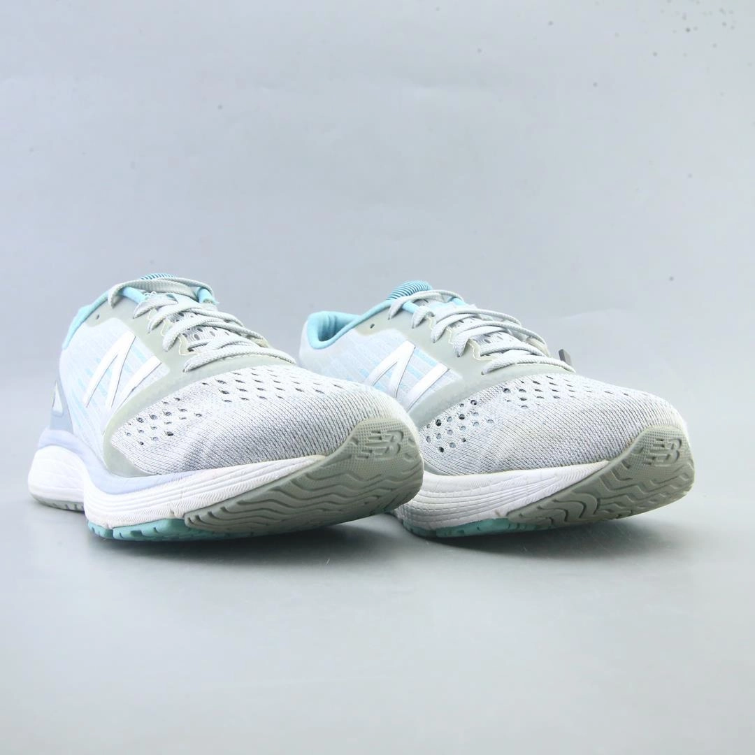 NEW BALANCE  860 V9 New Balance casual shoe looks