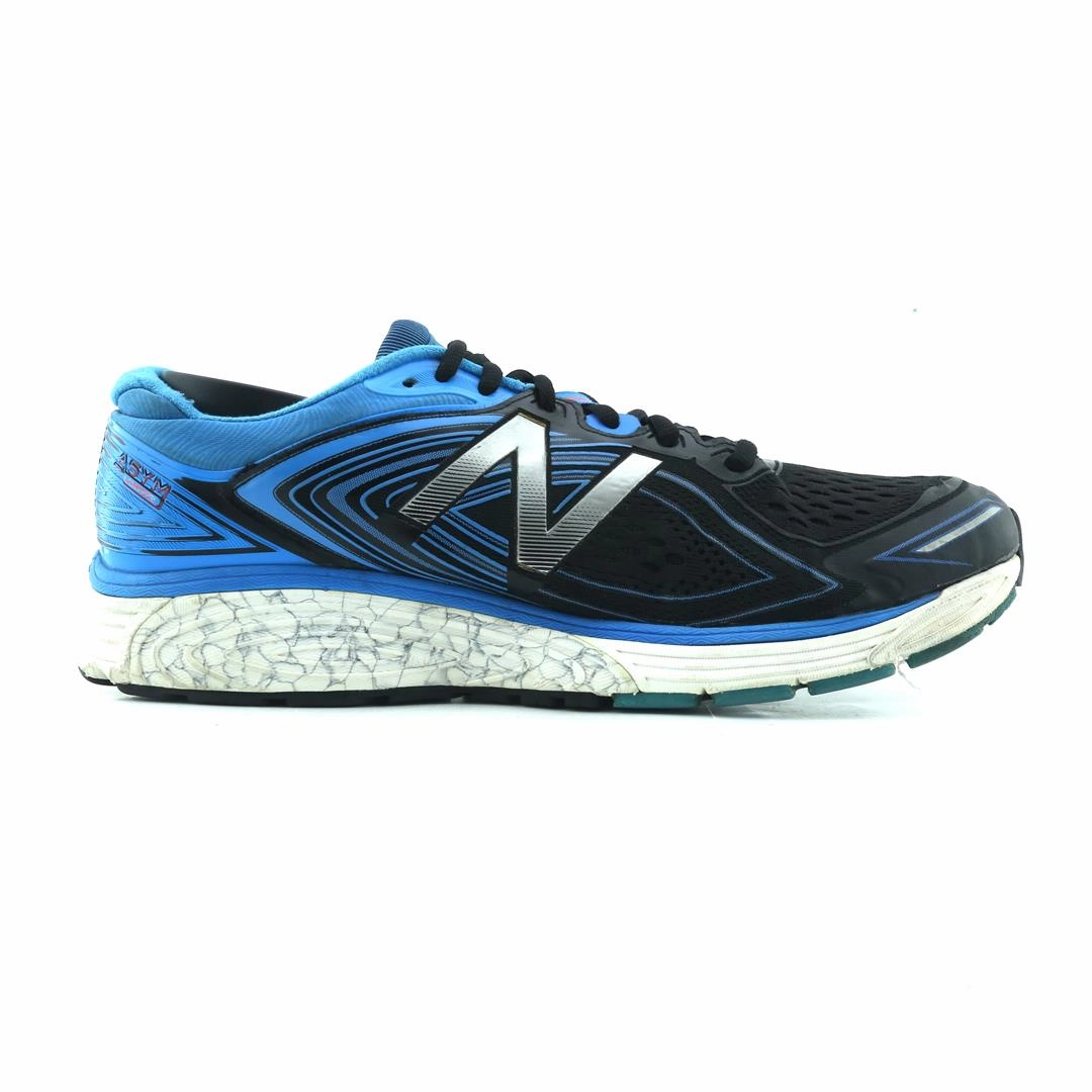 NEW BALANCE 860V8 New Balance casual shoe looks