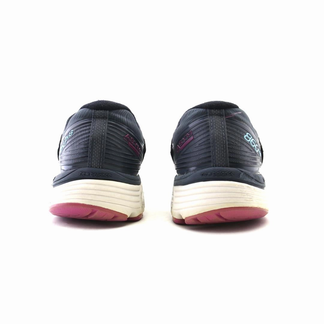 NEW BALANCE 860V8 retro New Balance shoe shots