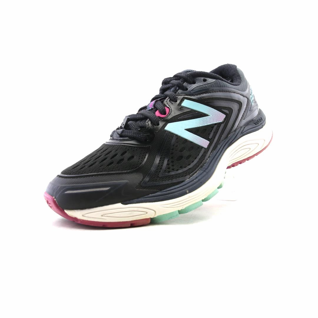 NEW BALANCE 860V8 retro New Balance shoe shots