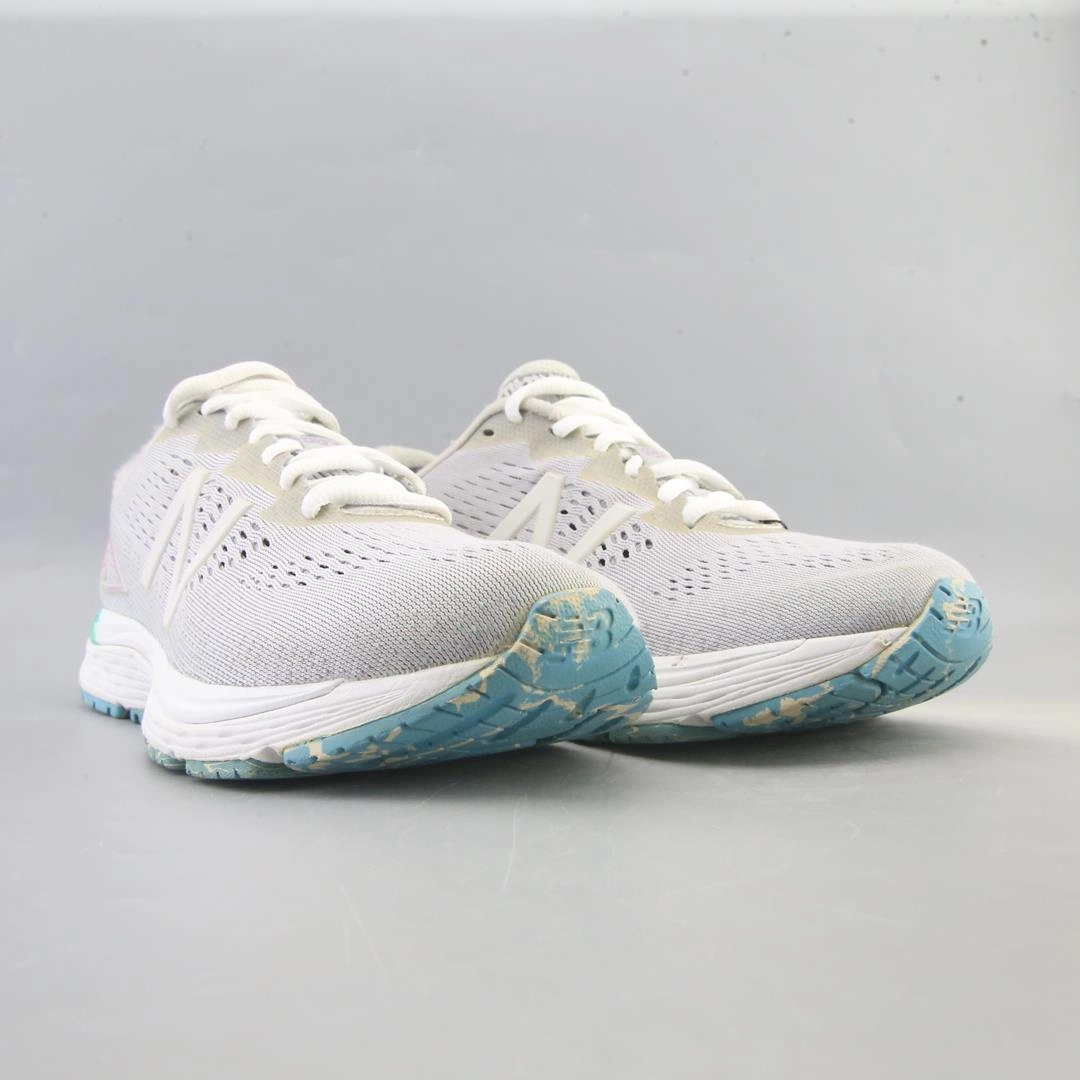 NEW BALANCE 880 V9 retro New Balance shoe shots