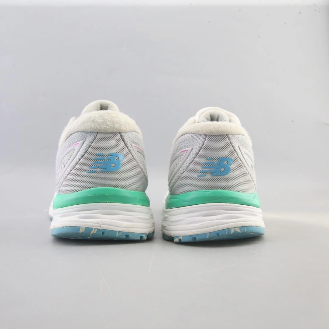 NEW BALANCE 880 V9 retro New Balance shoe shots
