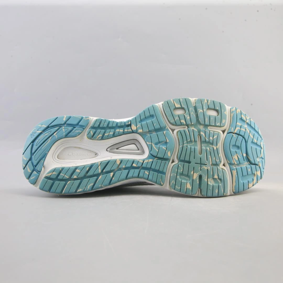 NEW BALANCE 880 V9 retro New Balance shoe shots