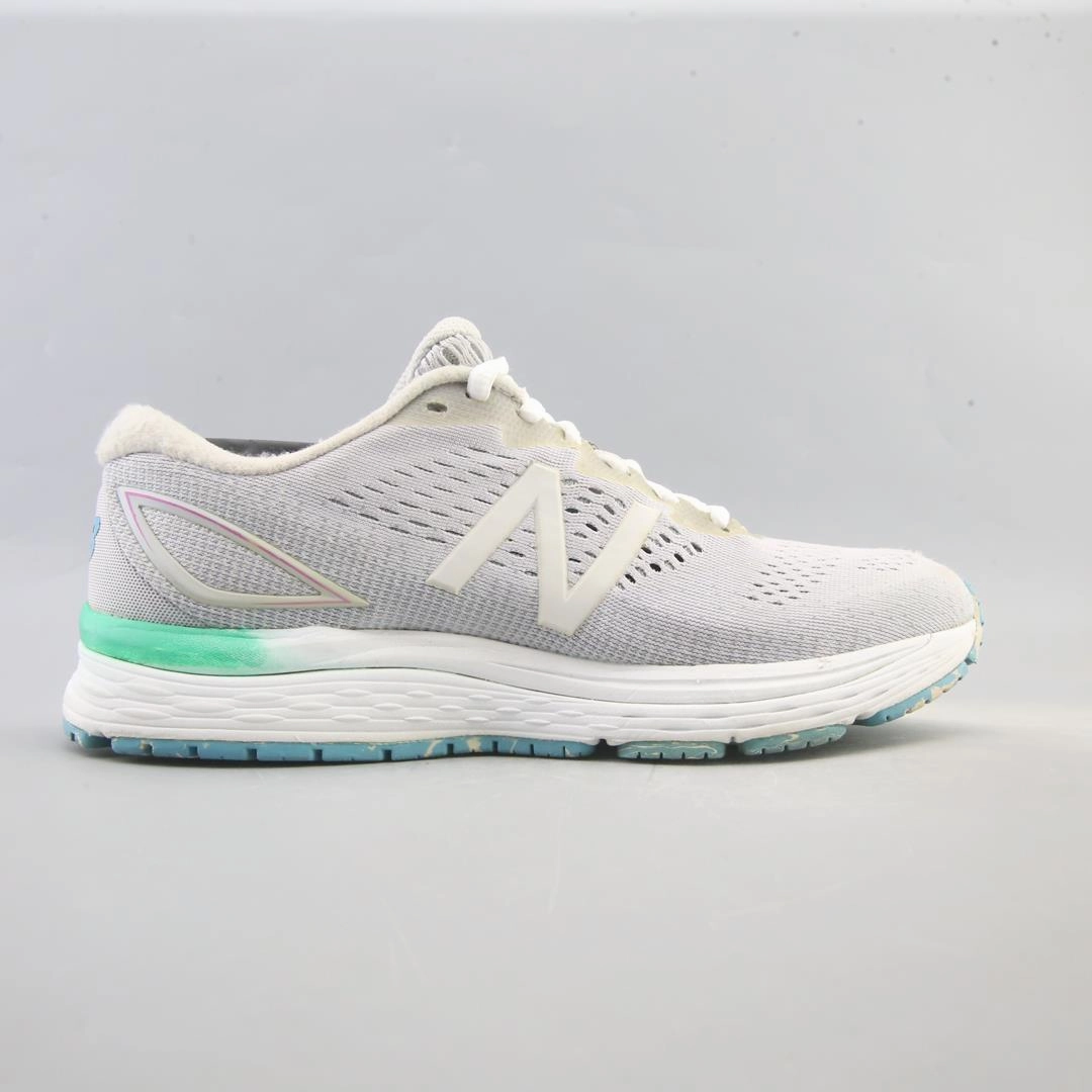 NEW BALANCE 880 V9 retro New Balance shoe shots