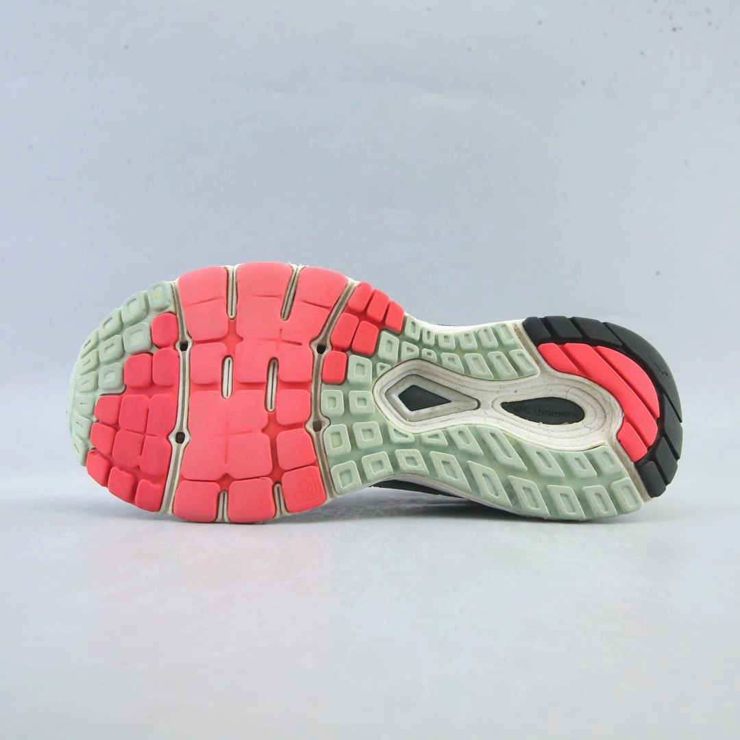 NEW BALANCE 880V7 New Balance casual shoe looks