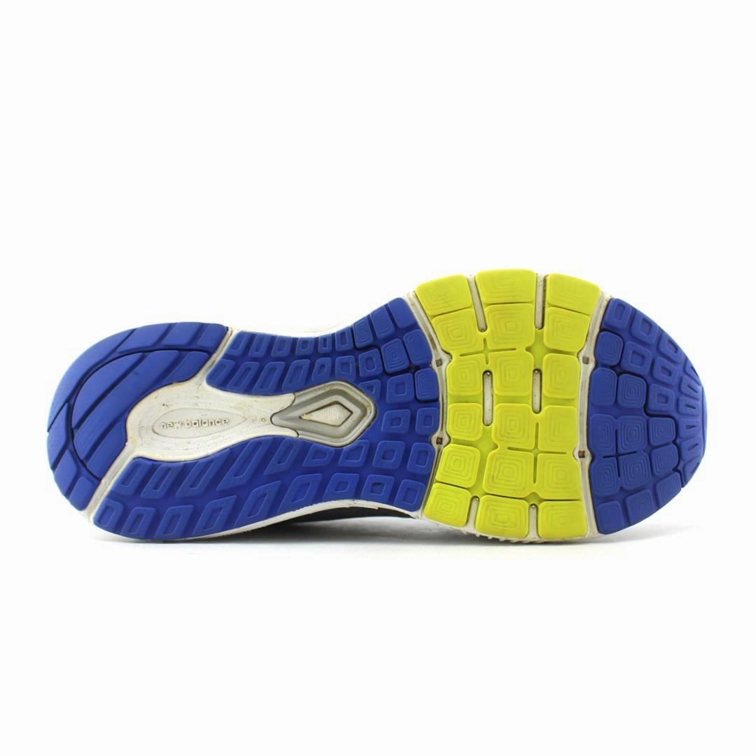 NEW BALANCE 880V7 New Balance casual shoe looks