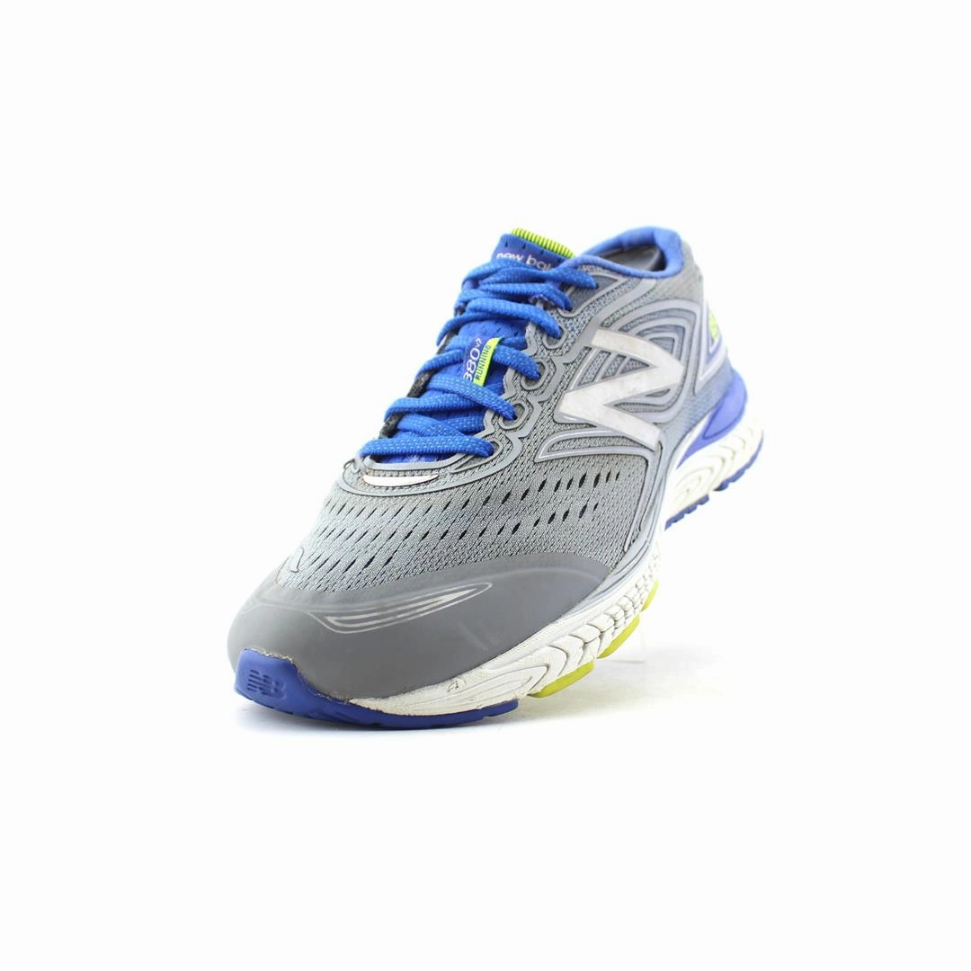 NEW BALANCE 880V7 New Balance casual shoe looks
