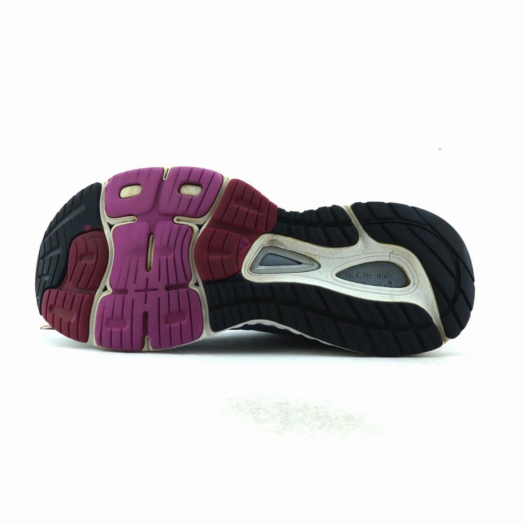 NEW BALANCE 880V8 stylish New Balance designs