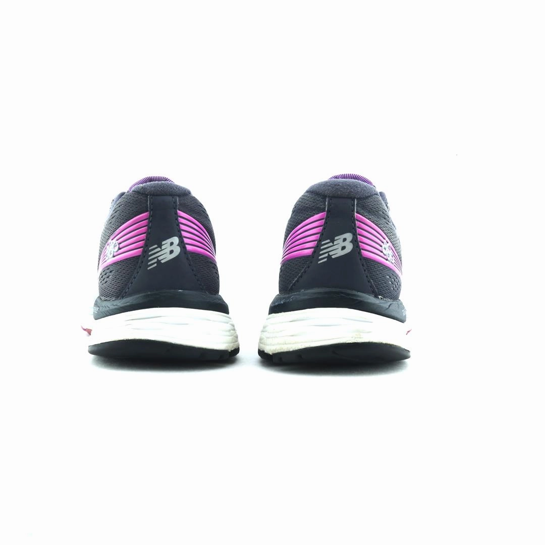 NEW BALANCE 880V8 stylish New Balance designs