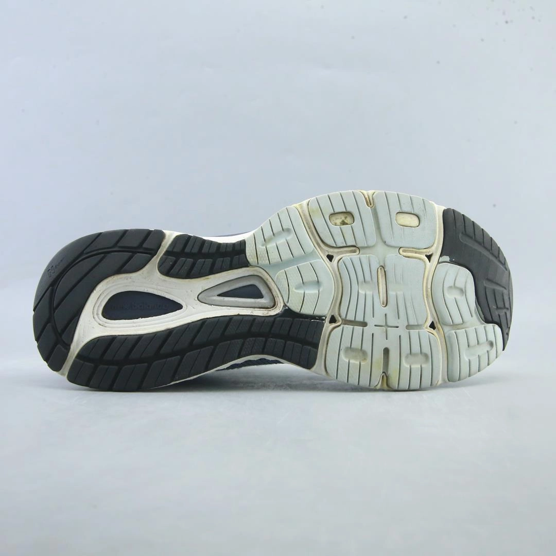 New Balance 880V9 New Balance casual shoe looks