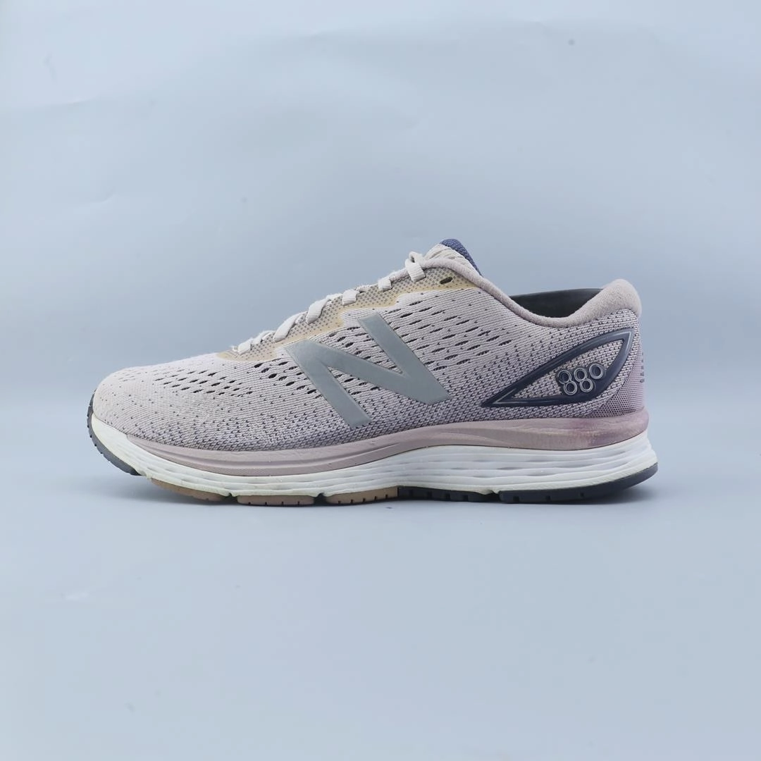 NEW BALANCE 880V9 New Balance supportive sneaker models