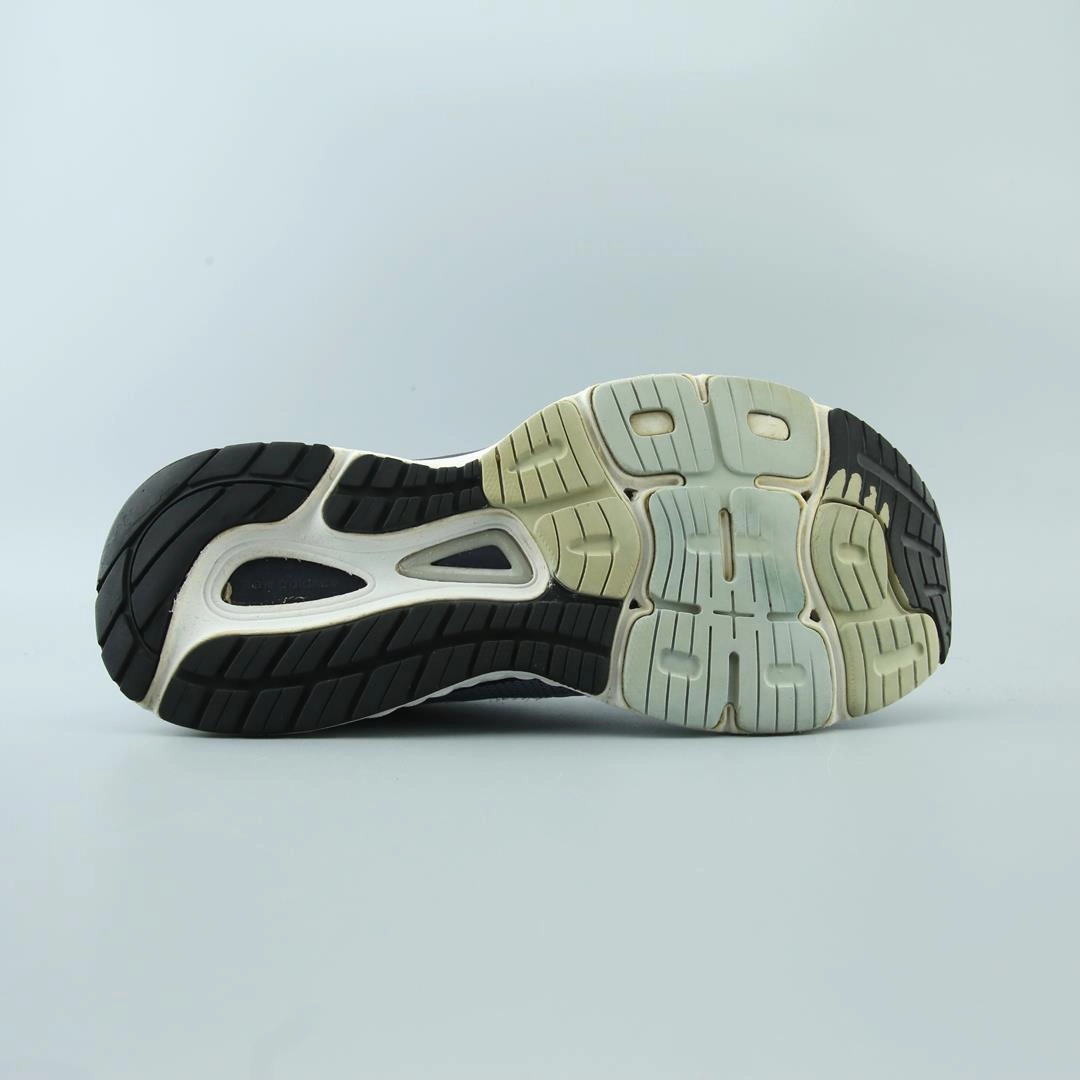 NEW BALANCE 880V9 stylish New Balance designs