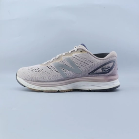 NEW BALANCE 880V9 New Balance supportive sneaker models