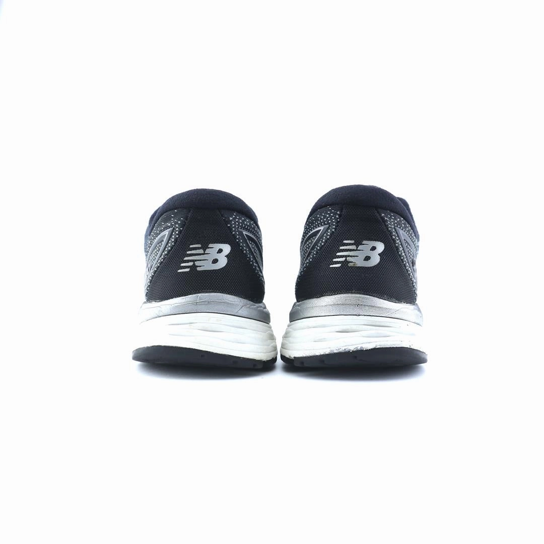 NEW BALANCE 880V9 stylish New Balance designs