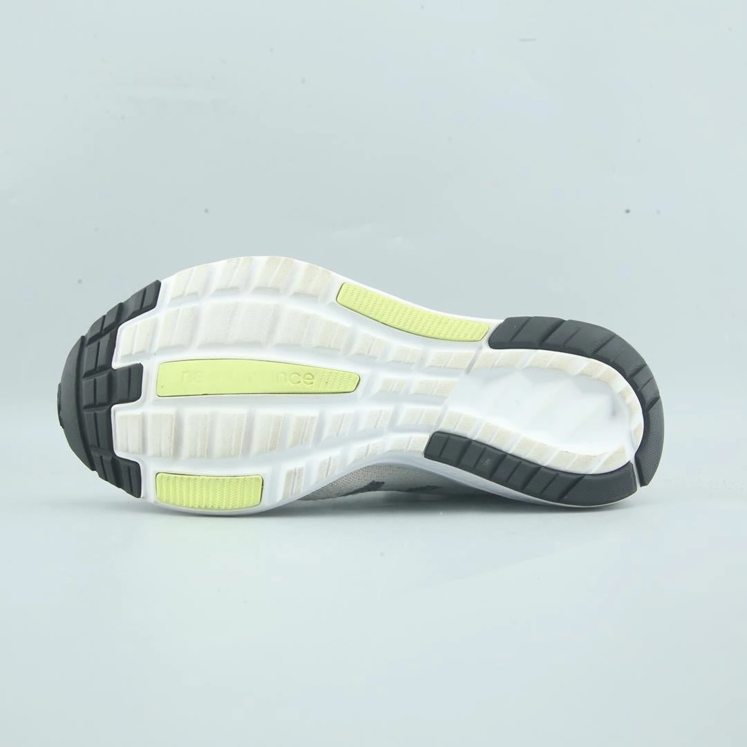 NEW BALANCE 890V7 New Balance trainer visuals