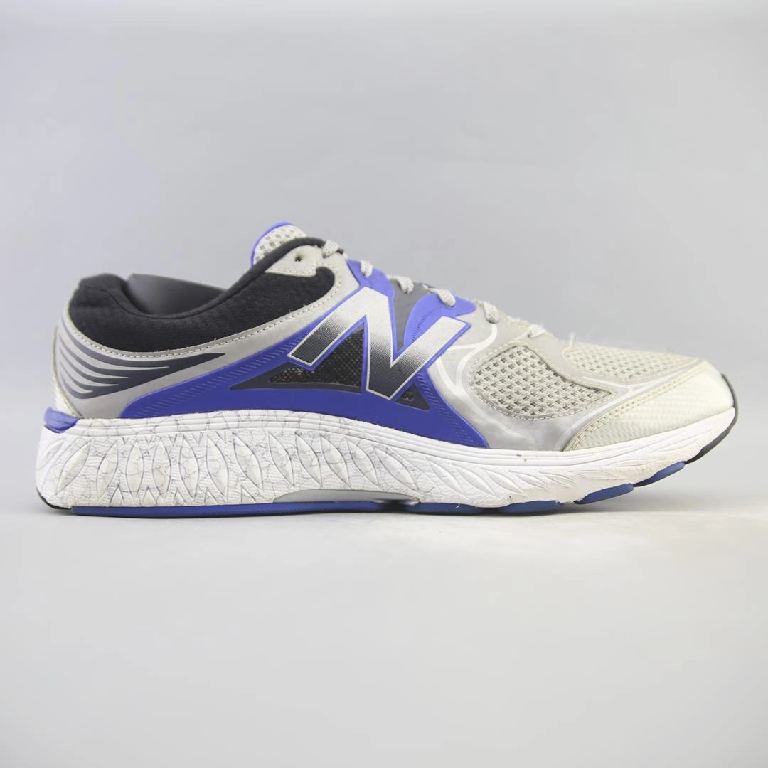 NEW BALANCE 940 V3 retro New Balance shoe shots