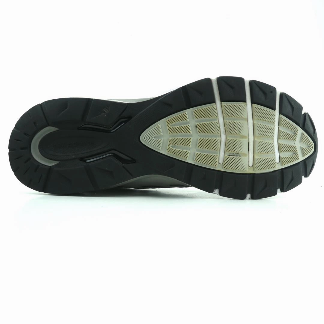 NEW BALANCE 990 V5 New Balance casual shoe looks