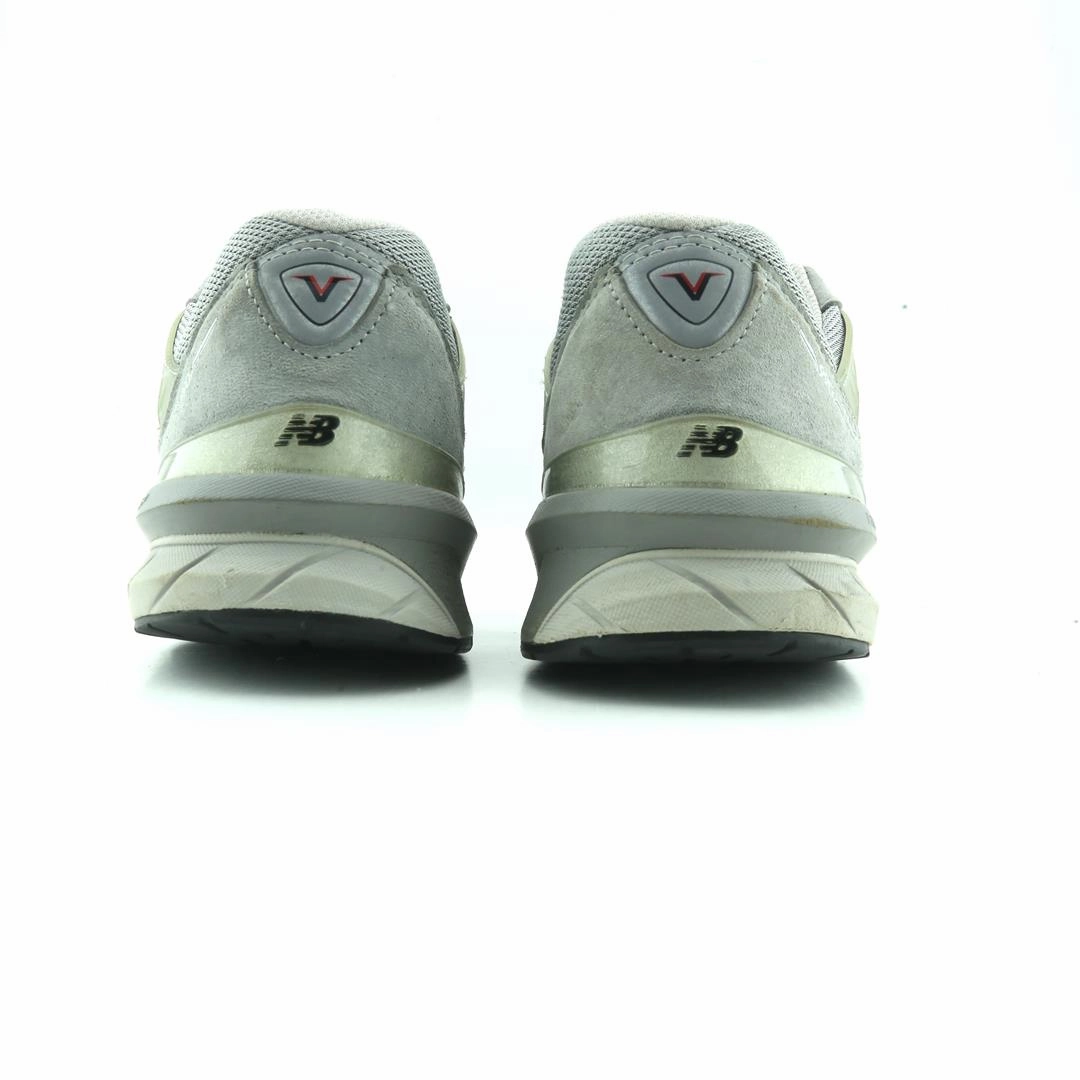 NEW BALANCE 990 V5 New Balance casual shoe looks