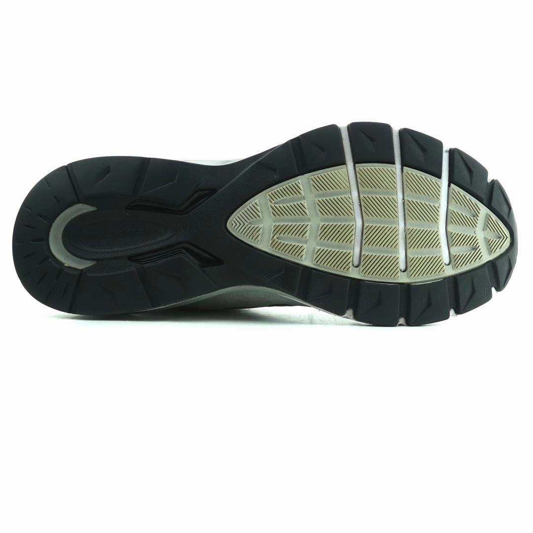 NEW BALANCE 990V5 New Balance casual shoe looks