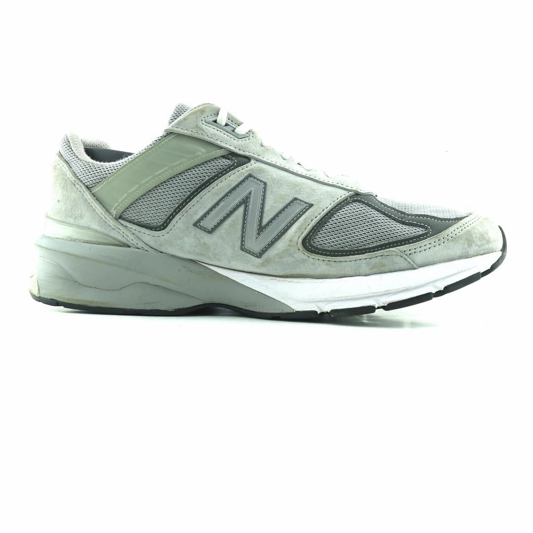 NEW BALANCE 990V5 New Balance casual shoe looks
