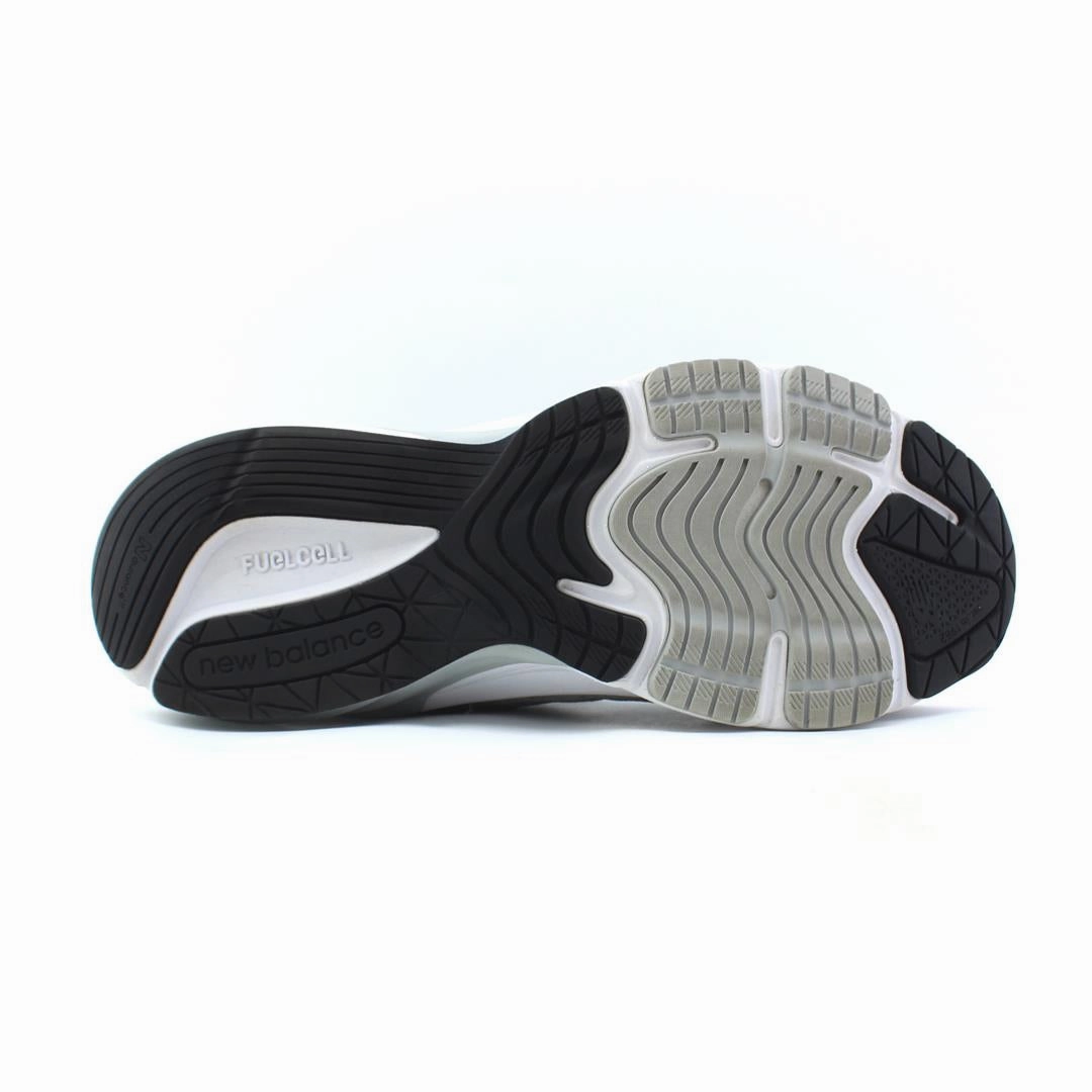 NEW BALANCE 990V6 New Balance trainer visuals