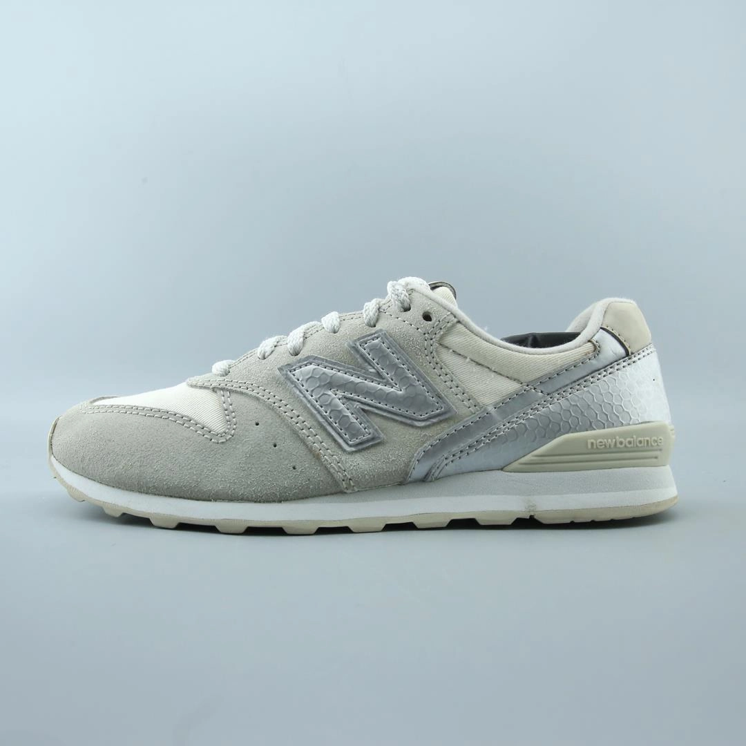 NEW BALANCE 996 New Balance supportive sneaker models