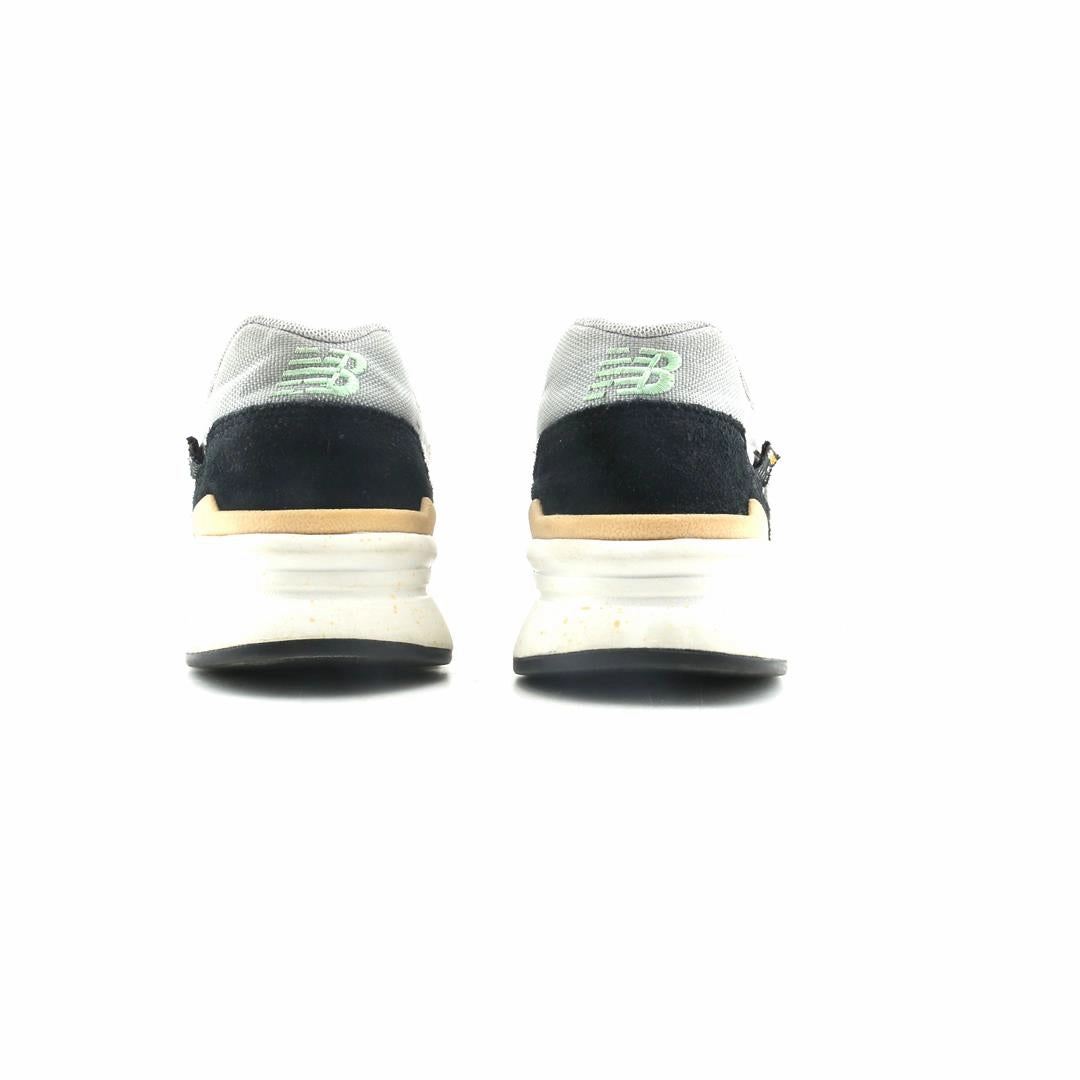 NEW BALANCE 997H retro New Balance shoe shots