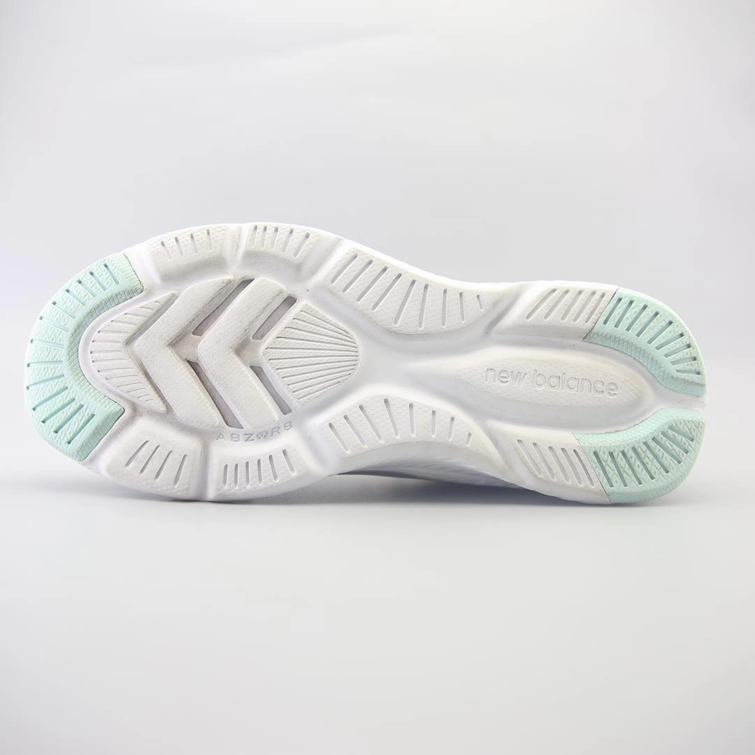 NEW BALANCE DRFT V1 retro New Balance shoe shots
