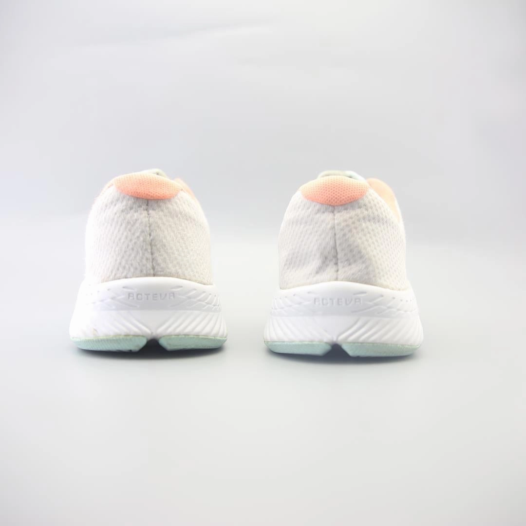 NEW BALANCE DRFT V1 retro New Balance shoe shots