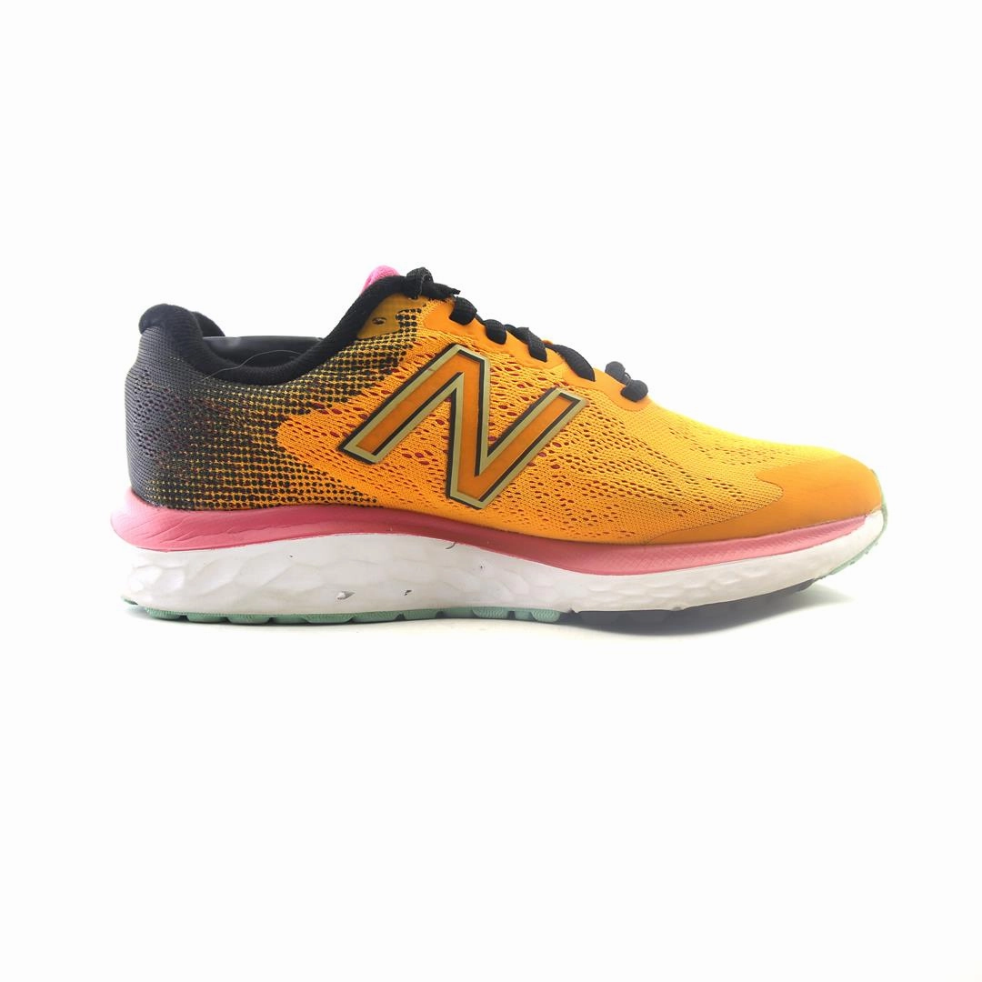 NEW BALANCE FRESH FOAM 680V7 retro New Balance shoe shots